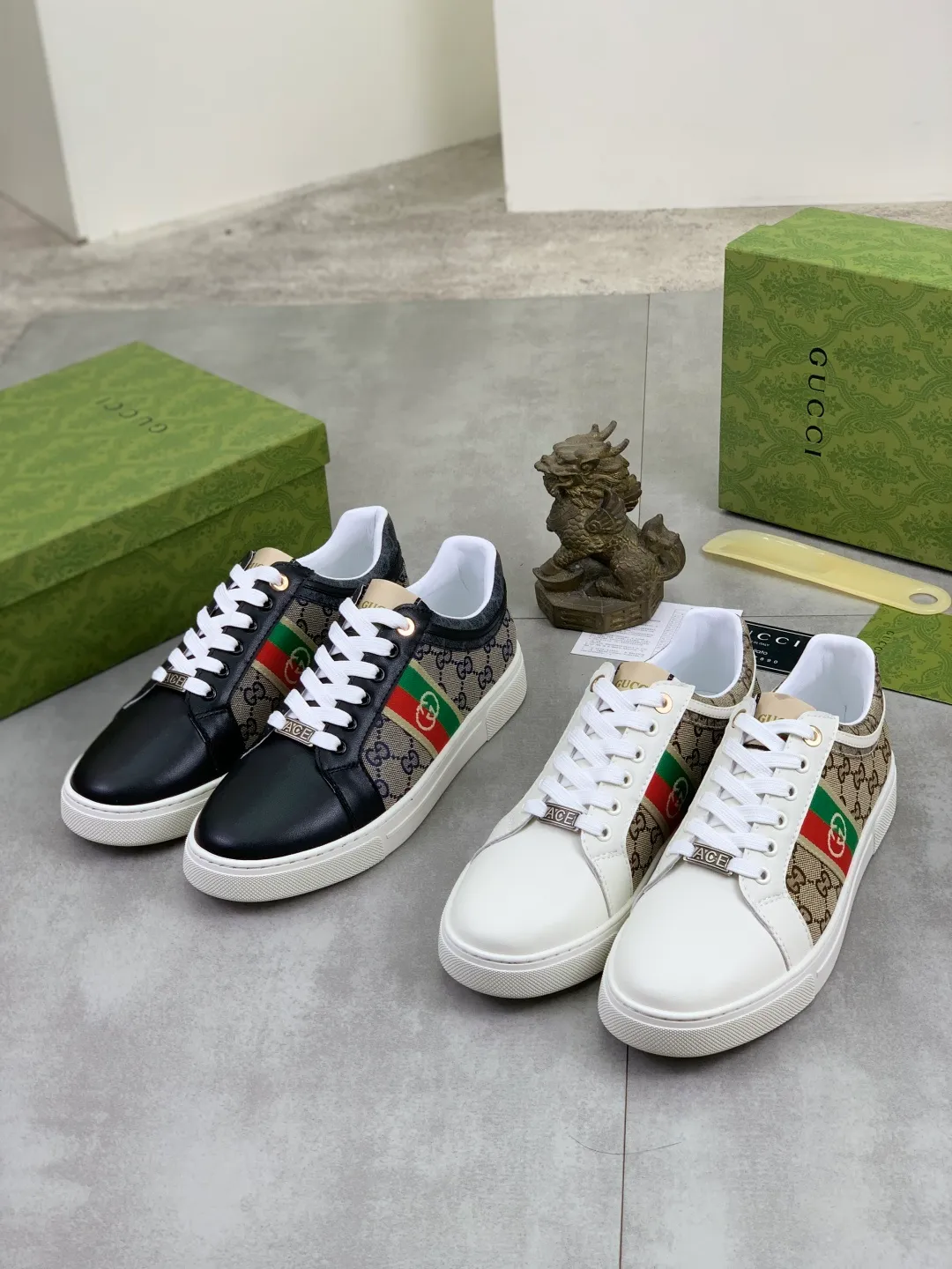 Men's Men's Shoes P420 💰[New Style] 🆘 The latest model from Gucci's official website🎁Classic casual and fashionable men's shoes👟Hot style💥Simple and elegant style, exclusive for trendy men. Unique latest brand elements from the official website👑Gucci original decoration, fashionable and generous, made of original soft calfskin fabric➕Comfortable soft sheepskin lining ✅The official website specifies wear-resistant rubber outsole_full of elasticity, classic model taken in real life🎬Color: 2️⃣colors available😍Number: 38-44